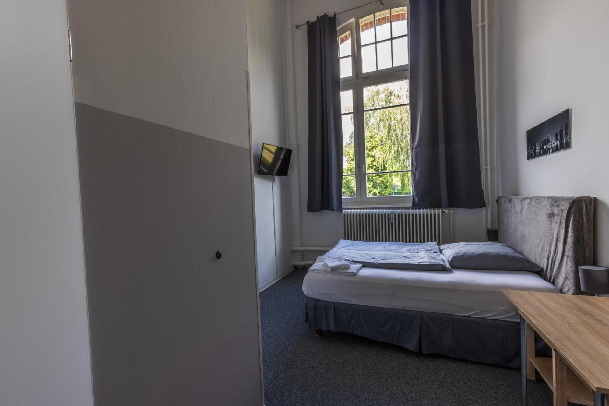 Motel Home Wittenau Berlim Exterior foto